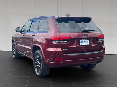 Used 2021 Jeep Grand Cherokee Laredo X AWD/4WD image 3