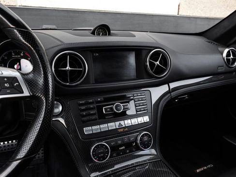 Used 2013 Mercedes-Benz SL 63 AMG image 24