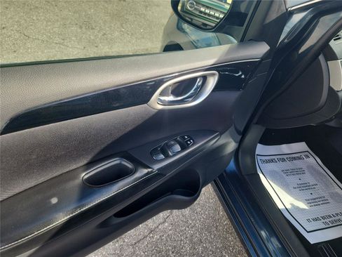 Used 2016 Nissan Sentra SV image 12