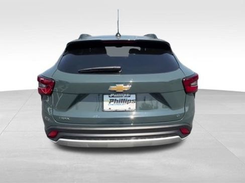 Certified 2026 Chevrolet Trax LT FWD image 5