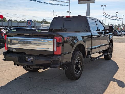 Used 2023 Ford F250 Platinum AWD/4WD image 6