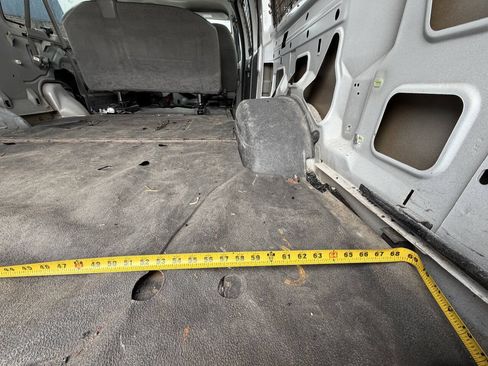 Used 2010 Ford E-350 and Econoline 350 XLT RWD image 27
