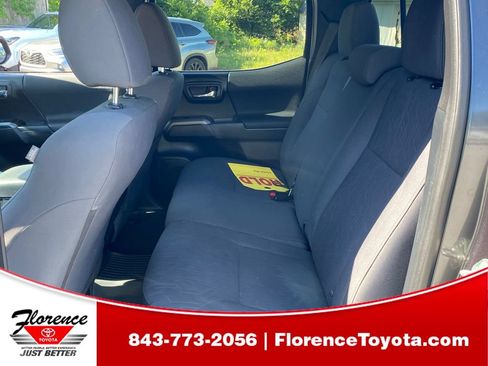 Used 2019 Toyota Tacoma TRD Sport AWD/4WD image 8