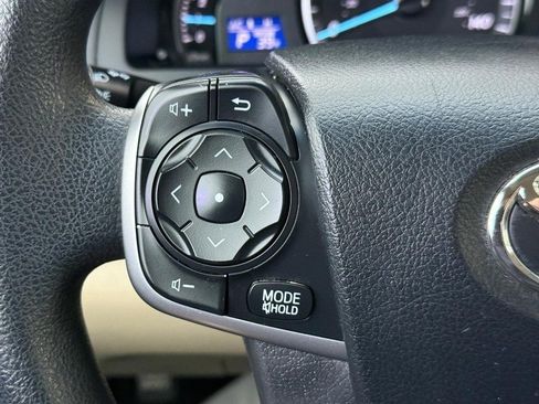 Used 2012 Toyota Camry LE image 20