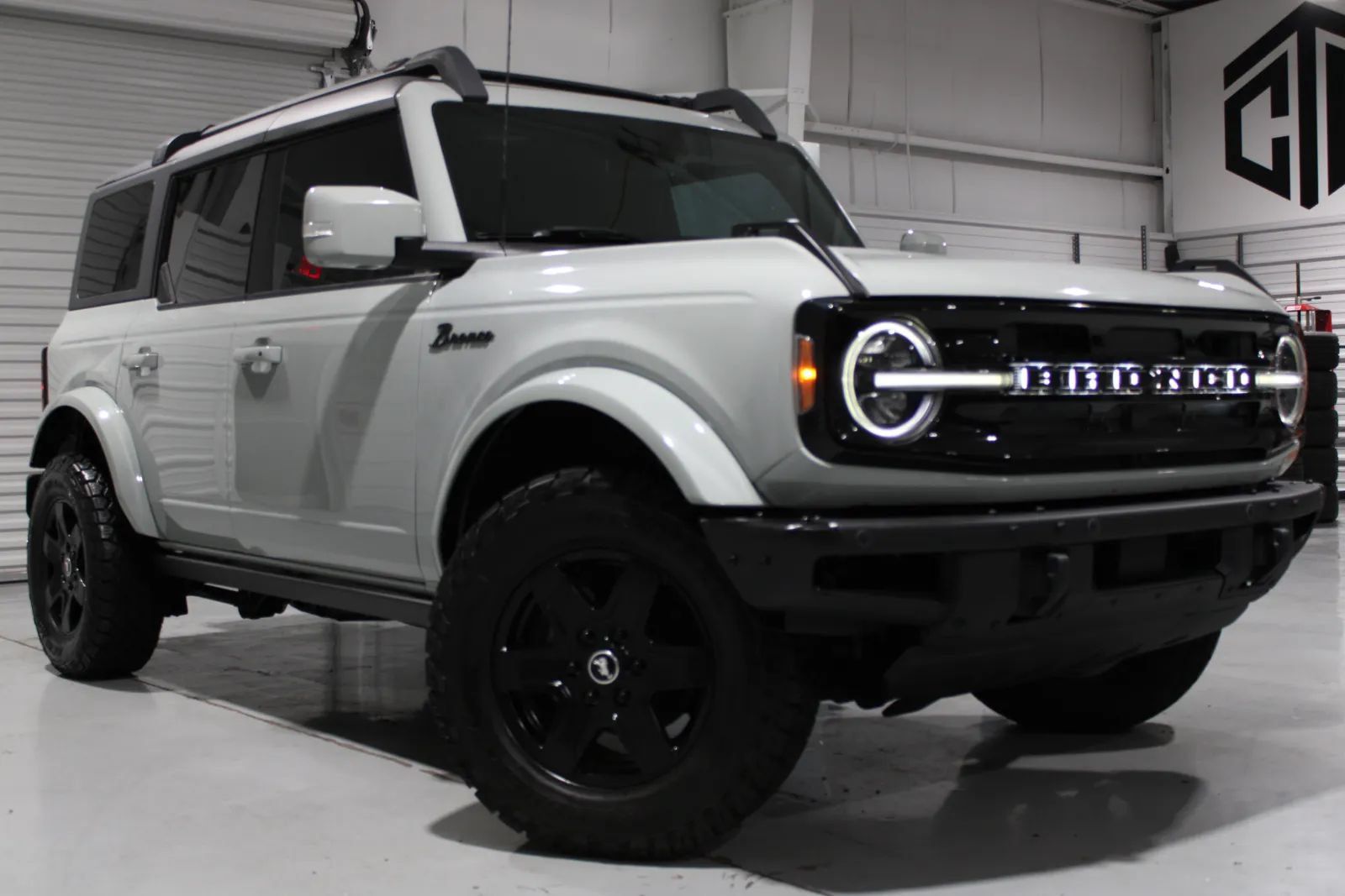Used 2022 Ford Bronco Outer Banks AWD/4WD image 17