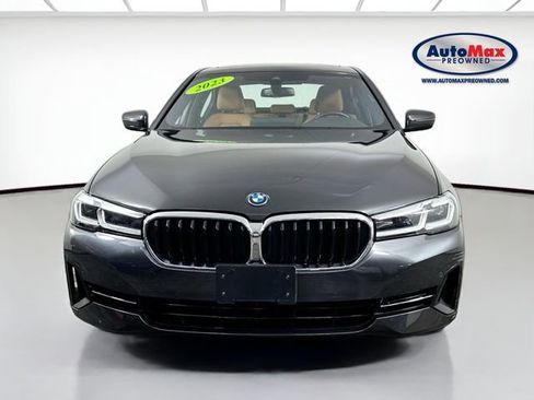 Used 2023 BMW 530e xDrive w/ Premium Package image 5