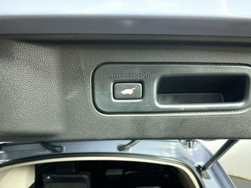 Used 2024 Honda Pilot Touring image 35