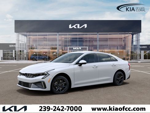New 2026 Kia K5 LXS FWD image 3