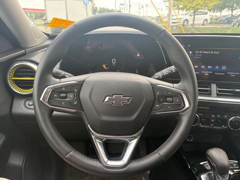 Used 2024 Chevrolet Trax ACTIV w/ Driver Confidence Package FWD image 10