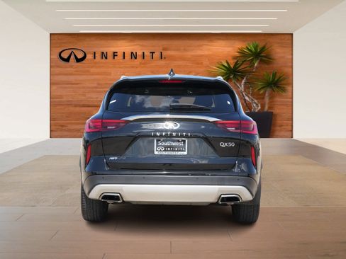 Used 2019 INFINITI QX50 Essential w/ Premium Heat Package image 6