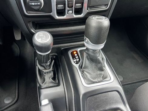 Used 2018 Jeep Wrangler Unlimited Sport S AWD/4WD image 12