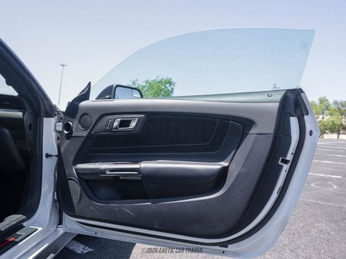 Used 2018 Ford Mustang Shelby GT350 w/ Electronics Package RWD image 19