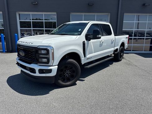 Used 2026 Ford F250 Lariat w/ Black Appearance Package AWD/4WD image 1