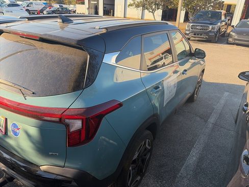 Used 2024 Kia Seltos SX image 7