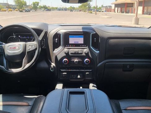 Used 2022 GMC Sierra 2500 AT4 w/ AT4 Premium Plus Package AWD/4WD image 29