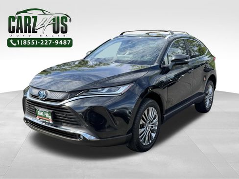 Used 2023 Toyota Venza XLE AWD/4WD image 1