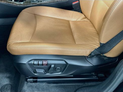 Used 2016 BMW X3 sDrive28i RWD image 19