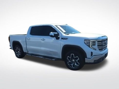 Used 2024 GMC Sierra 1500 SLT w/ SLT Premium Plus Package AWD/4WD image 3