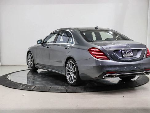 Used 2018 Mercedes-Benz S 560 Sedan image 2