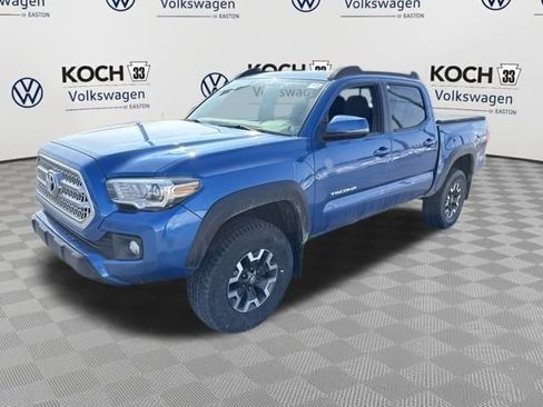 Used 2016 Toyota Tacoma TRD Off-Road w/ Towing Package image 3