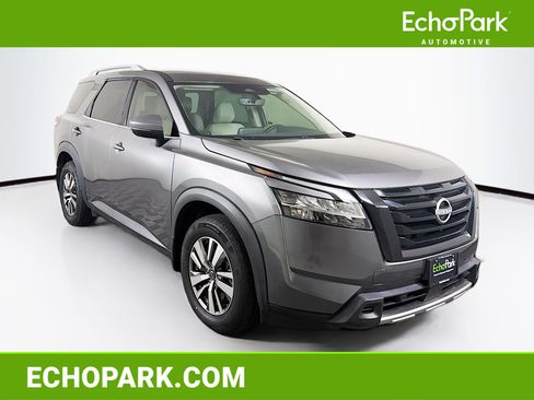 Used 2023 Nissan Pathfinder SL w/ Lighting Package (N92) FWD image 1
