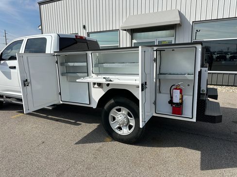 Used 2023 RAM 3500 Tradesman image 7