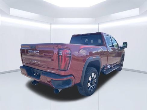 Used 2024 GMC Sierra 2500 Denali w/ Technology Package AWD/4WD image 8