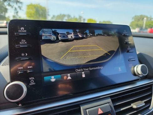 Used 2018 Honda Accord EX-L image 24