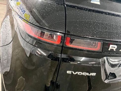 Used 2023 Land Rover Range Rover Evoque SE image 33