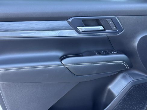 Used 2025 GMC Terrain Elevation image 19