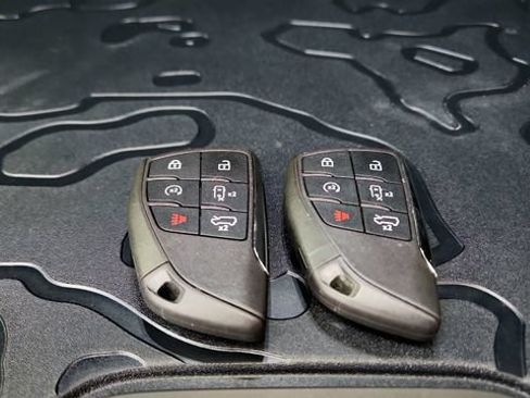Used 2025 GMC Hummer EV 2X AWD/4WD image 86