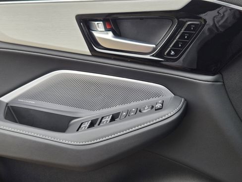 Certified 2025 Acura MDX w/ Technology Package image 24