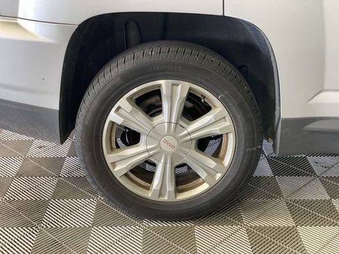 Used 2017 GMC Terrain SLE FWD image 18