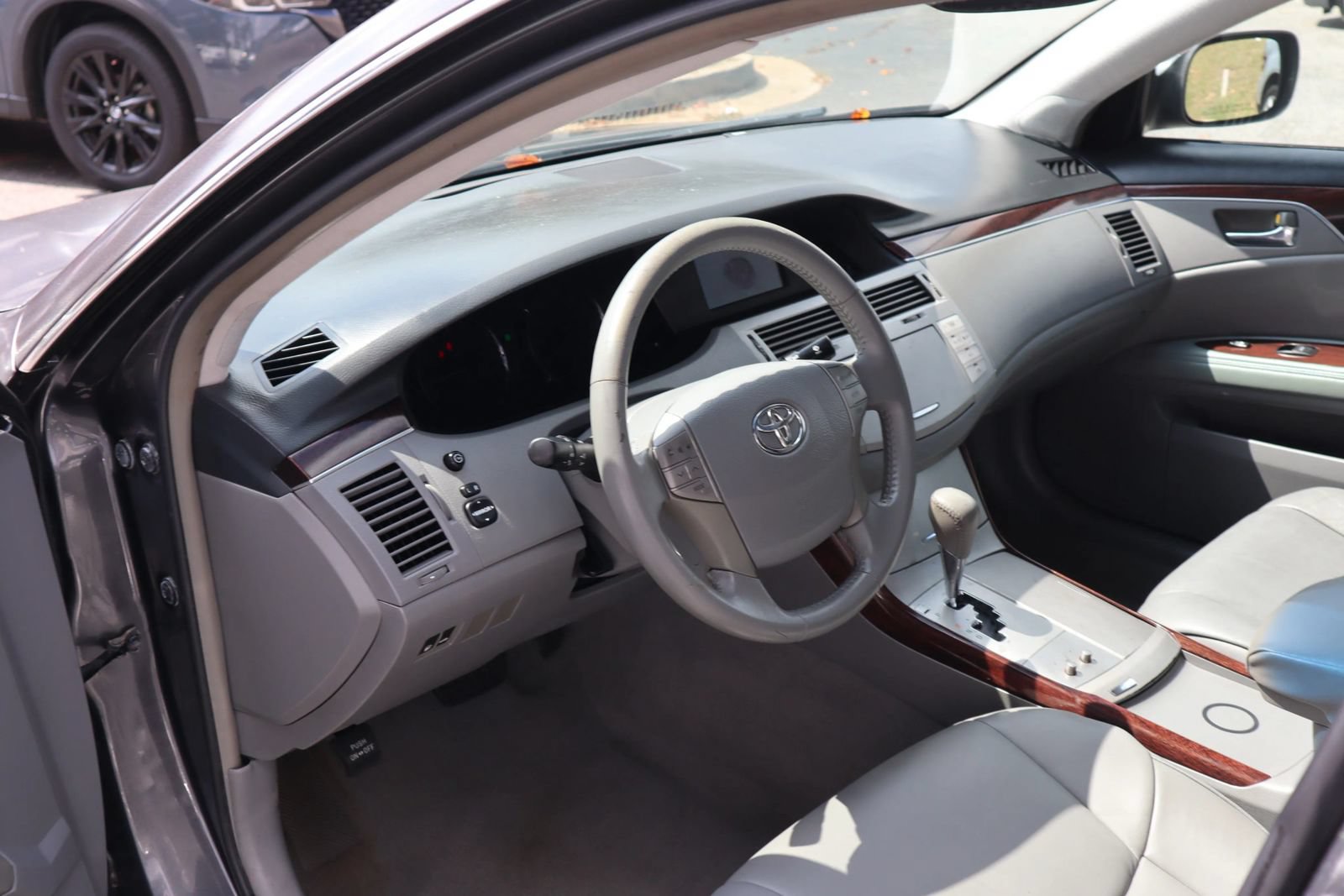 Used 2008 Toyota Avalon Limited FWD image 8