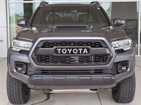 Used 2023 Toyota Tacoma TRD Pro AWD/4WD image 2