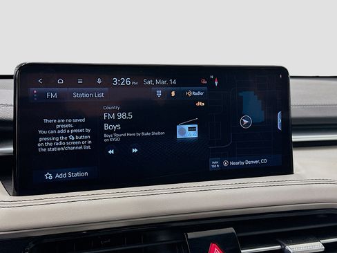 Used 2025 Genesis G70 2.5T image 21