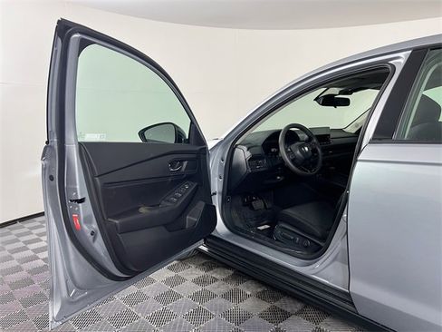 New 2025 Honda Accord SE image 17