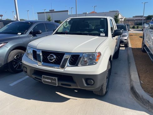 Used 2021 Nissan Frontier S image 1