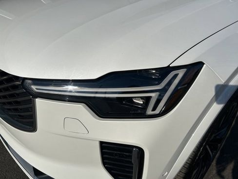 Used 2025 Volvo XC90 B5 Plus image 8