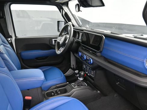 Used 2024 Jeep Wrangler Sahara image 2