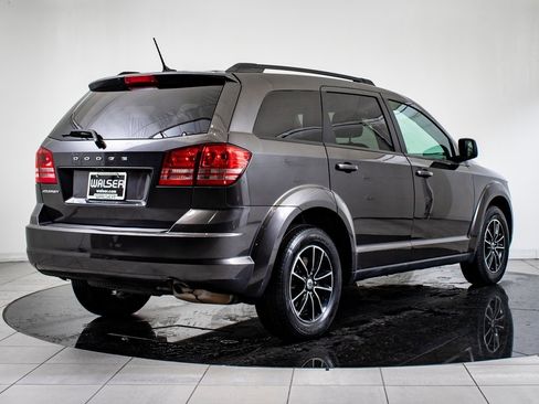 Used 2018 Dodge Journey SE w/ Popular Equipment Group image 7