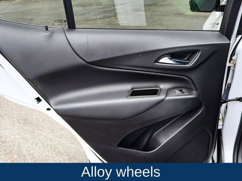 Used 2021 Chevrolet Equinox LT image 38