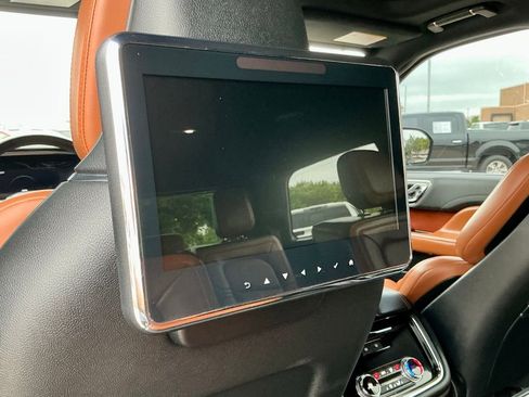 Used 2020 Lincoln Navigator Reserve w/ Equipment Group 208A Reserve AWD/4WD image 30