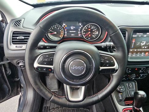 Used 2018 Jeep Compass Trailhawk w/ Leather Interior Group image 32