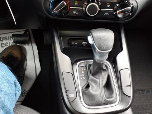 Used 2020 Kia Soul LX FWD image 14