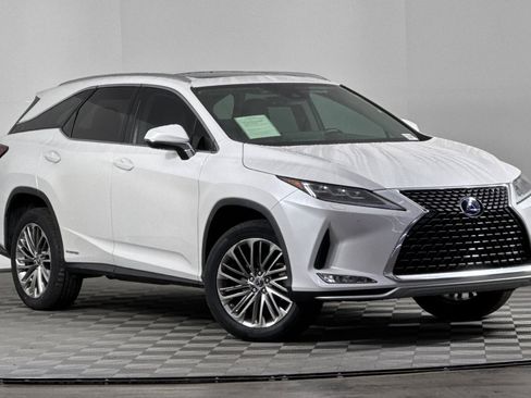 Used 2022 Lexus RX 450hL Luxury image 2