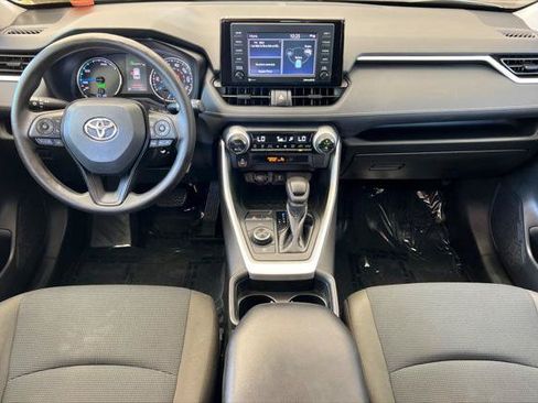 Certified 2021 Toyota RAV4 LE AWD/4WD image 3