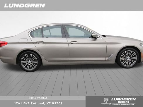 Used 2019 BMW 540i xDrive image 2