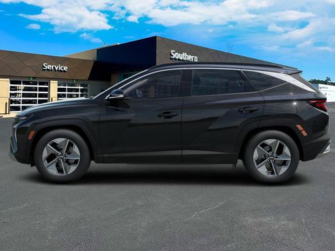 New 2025 Hyundai Tucson SEL image 2