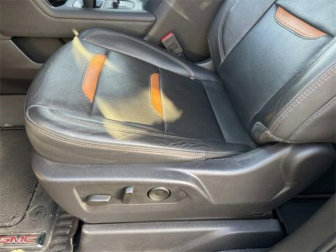 Used 2024 GMC Sierra 1500 AT4 w/ Technology Package image 21